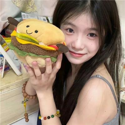芒果和红色轮椅